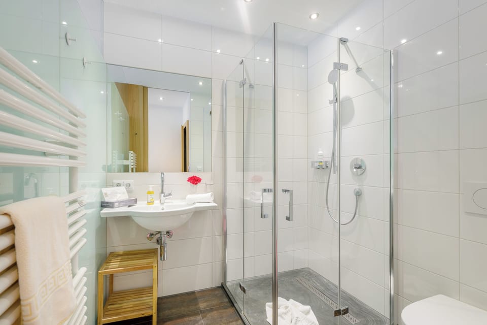 Classic Double Room, Balcony, Mountain View | Bathroom | Bathrobes