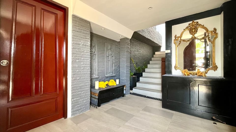 Villa, 6 Bedrooms, Smoking, Private Pool | Interior