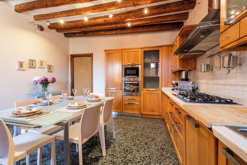 Apartment | Private kitchen | Espresso maker, electric kettle, toaster