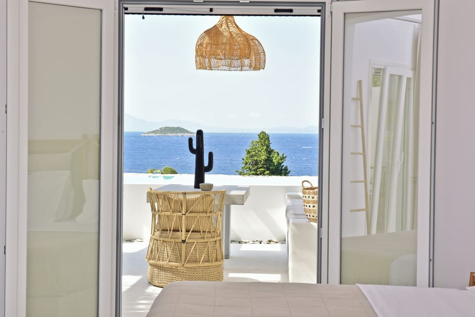 Family luxury suite with private pool and sea view | Terrace/patio