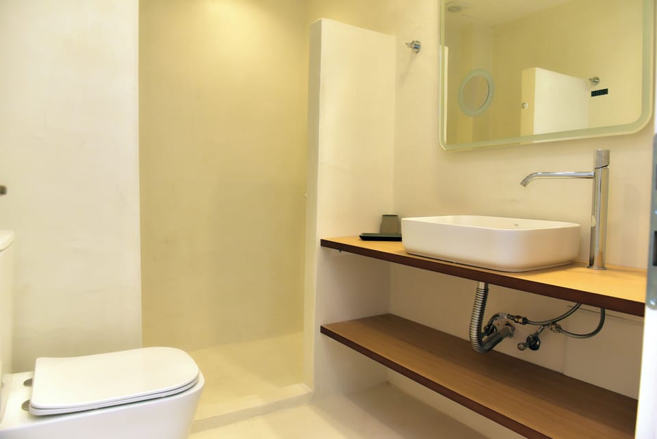 Mamma Mia luxury suite with private pool and sea view | Bathroom | Shower, hair dryer, slippers, towels