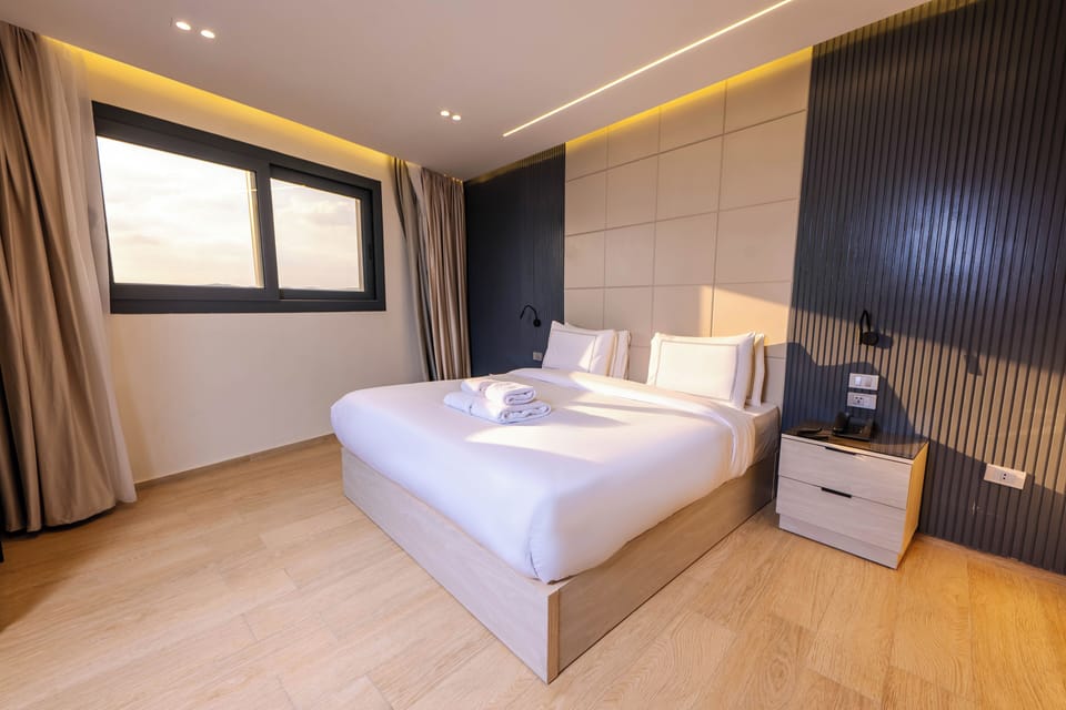 Deluxe Double Room | Minibar, in-room safe, soundproofing, free cribs/infant beds