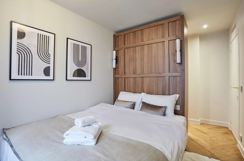 Apartment | 1 bedroom, laptop workspace, iron/ironing board, bed sheets