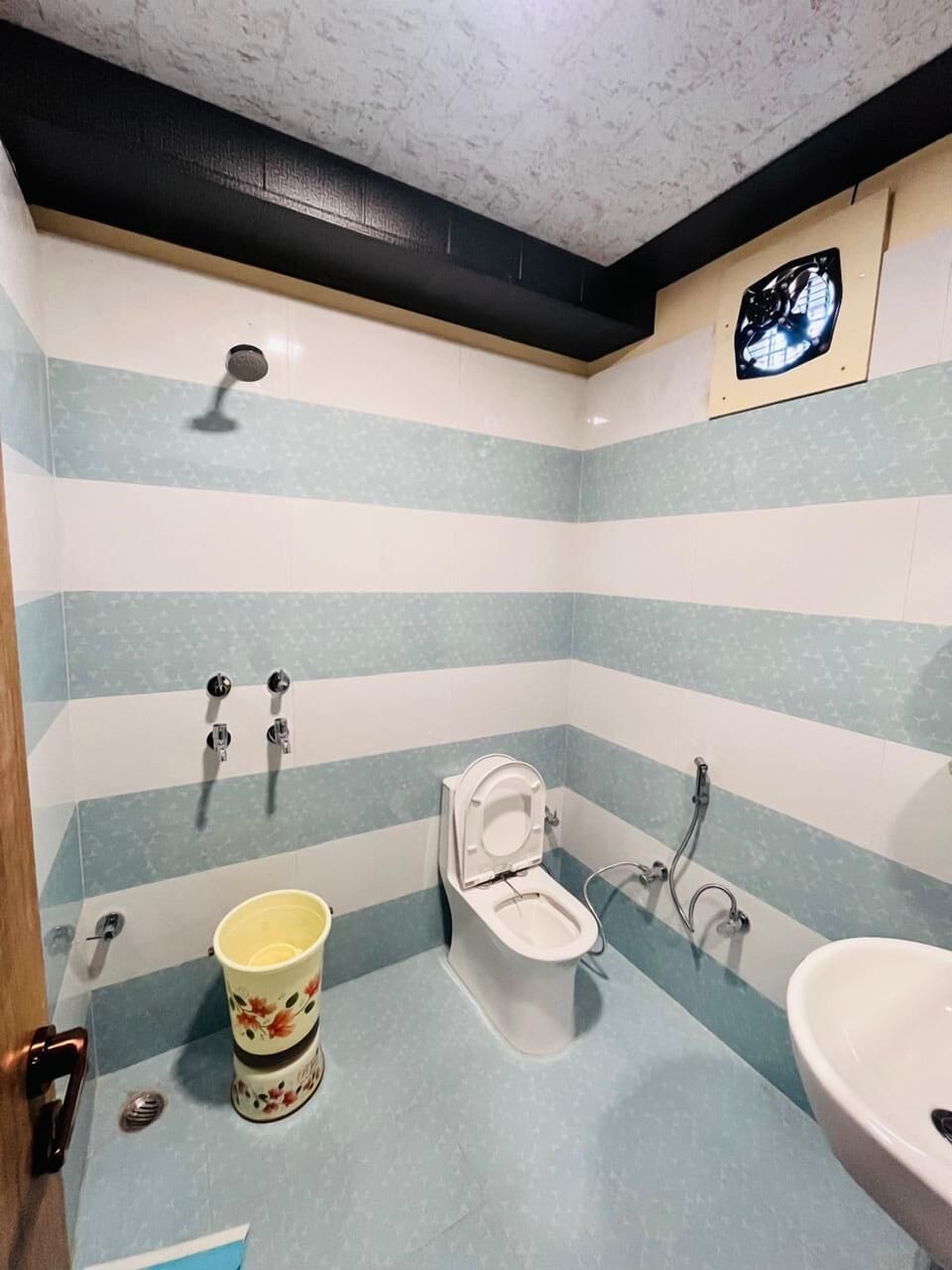 Family Room, Balcony, City View | Bathroom | Shower, free toiletries, slippers, bidet