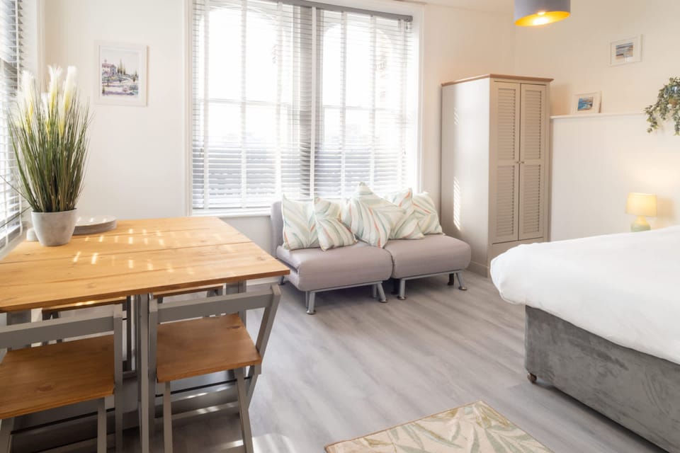 Host Stay Harbour Lights Apartment in Ramsgate