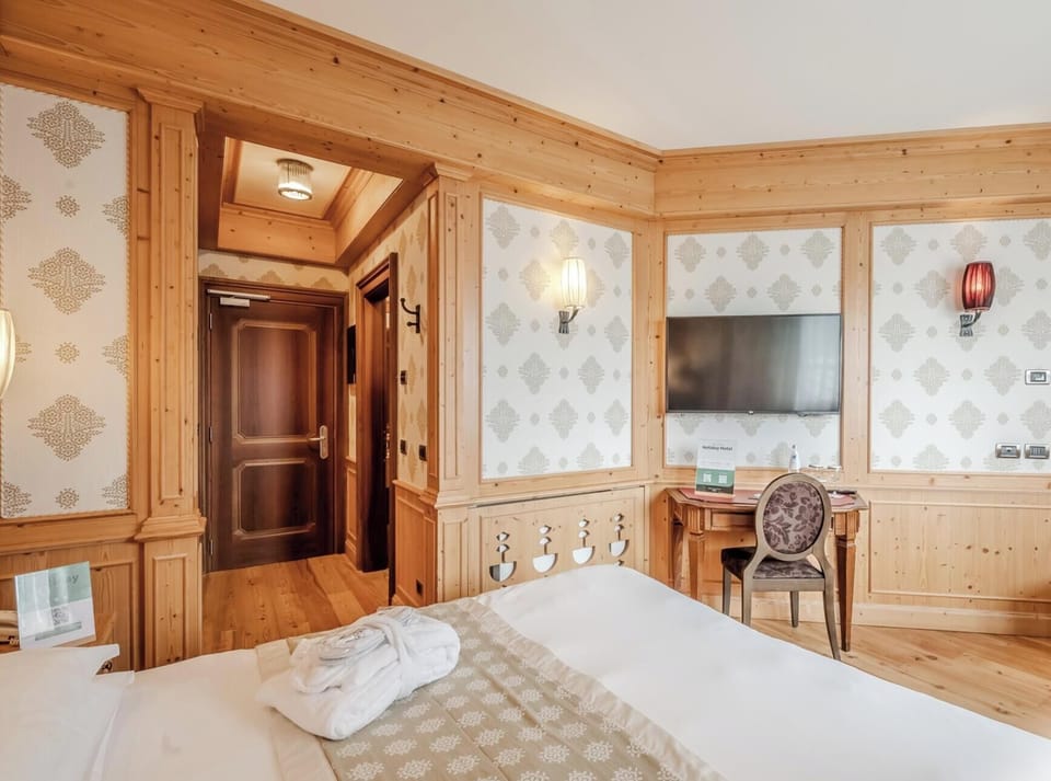 Minibar, in-room safe, desk, cribs (surcharge)