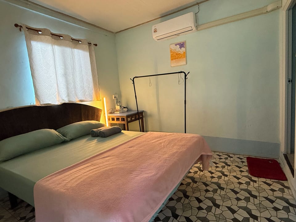 Basic Room, Garden View
