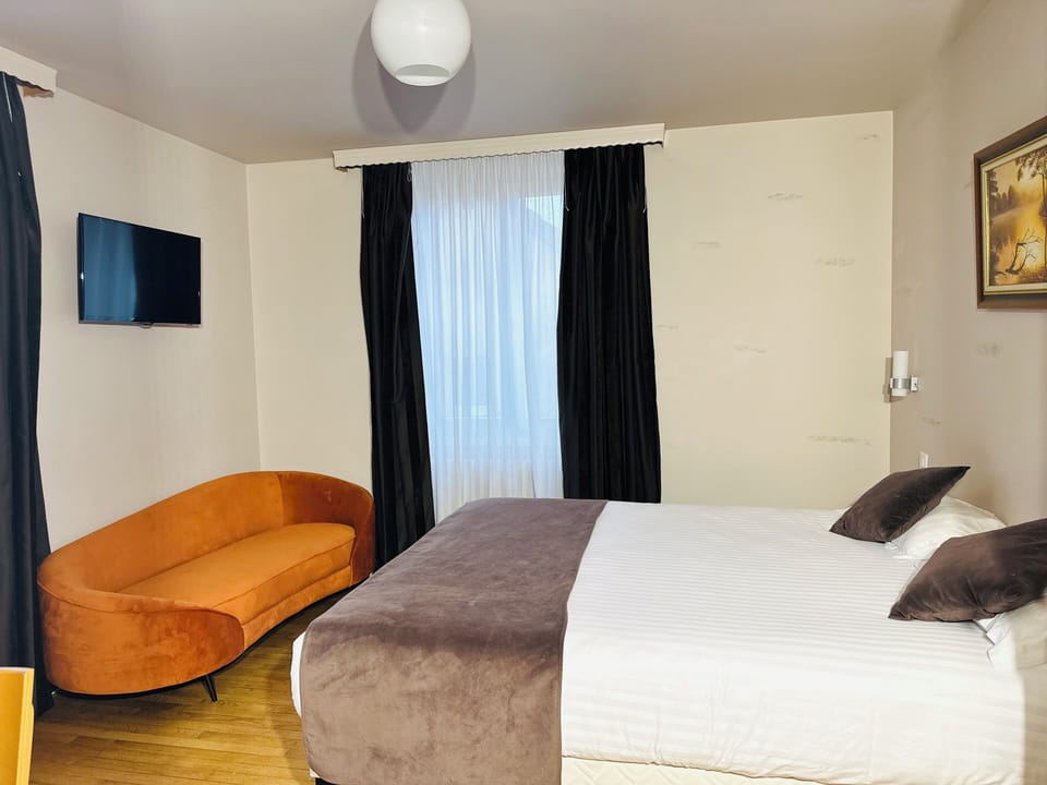 Suite | Free WiFi