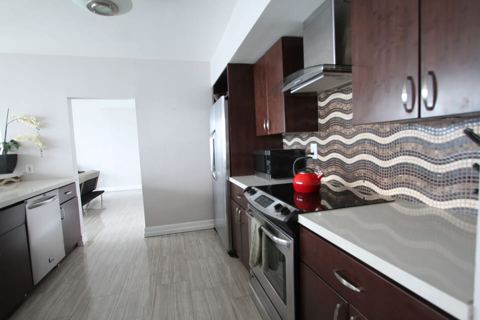 Deluxe Condo | Private kitchen