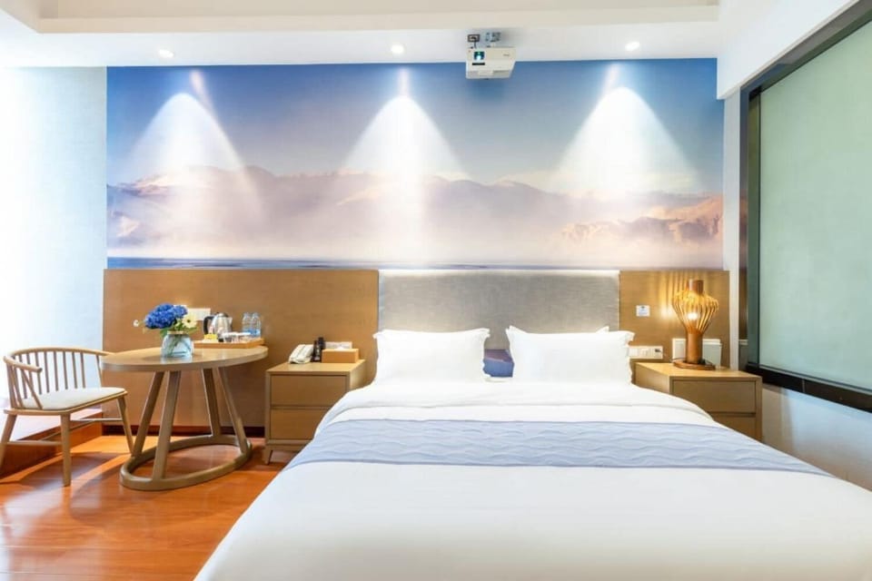 Executive Double Room, City View | Laptop workspace, soundproofing, free WiFi, bed sheets