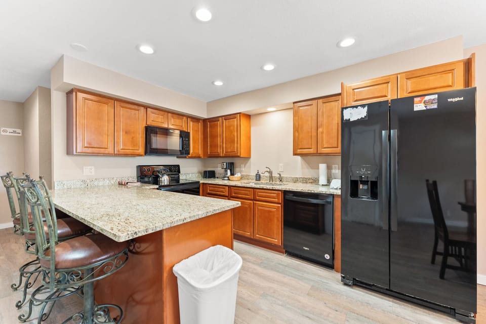 Studio (3 Bedrooms) | Property amenity