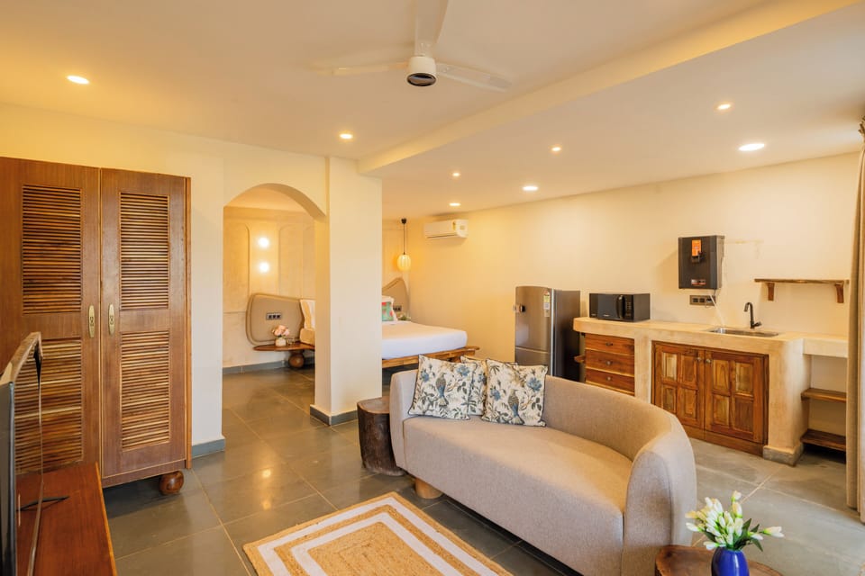 Basic Apartment | Living area