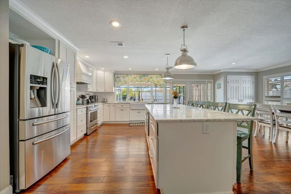 House | 4 bedrooms, desk, high-speed internet