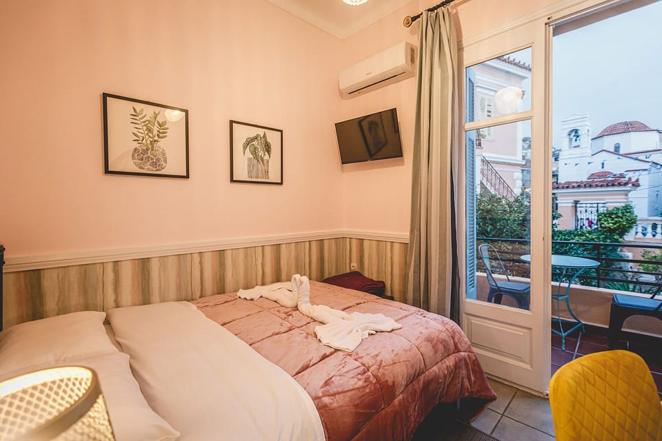 Standard Double Room, Non Smoking, Garden View | Free WiFi