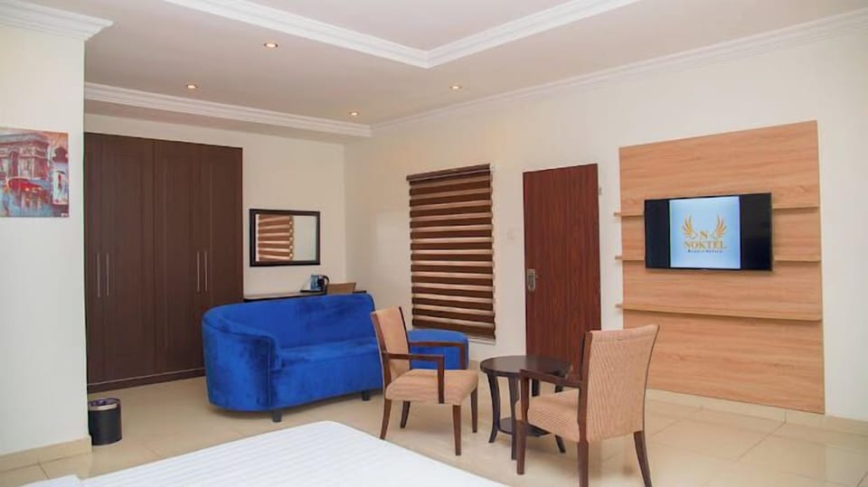 Economy Apartment, Balcony, City View | Living area