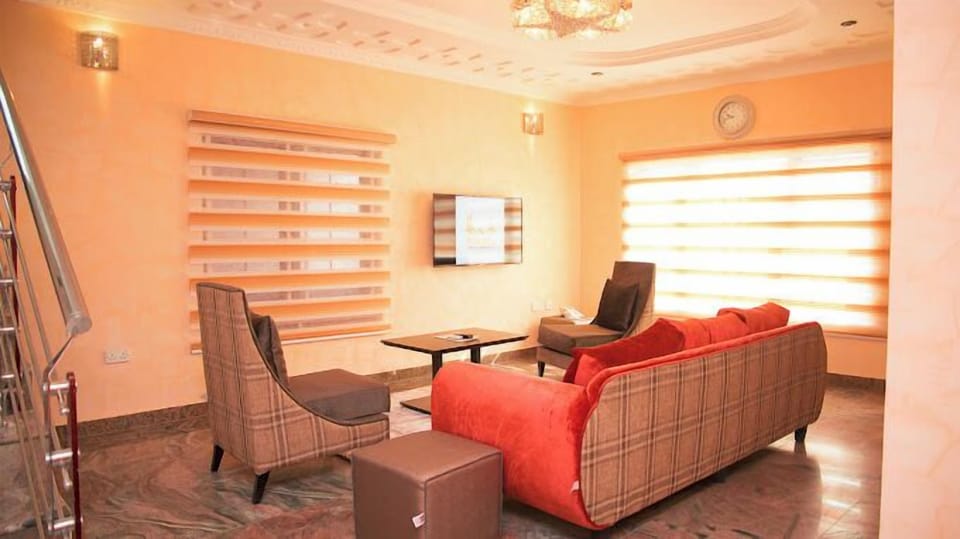 Economy Apartment, Balcony, City View | Living area