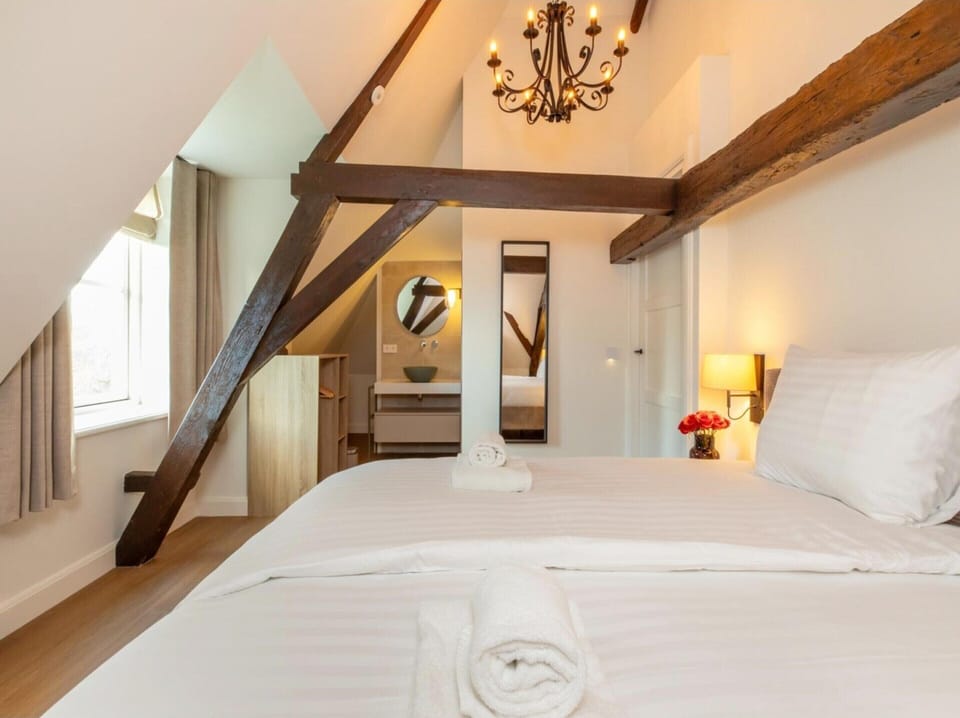 House | 4 bedrooms, individually furnished, bed sheets