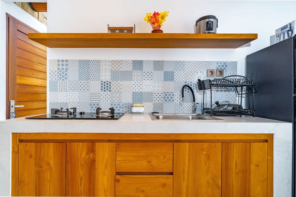 Family Villa, 2 Bedrooms, Pool View | Private kitchenette | Stovetop, electric kettle, blender, cookware/dishes/utensils