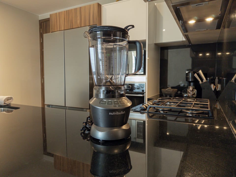 Luxury Apartment, Resort View | Private kitchen