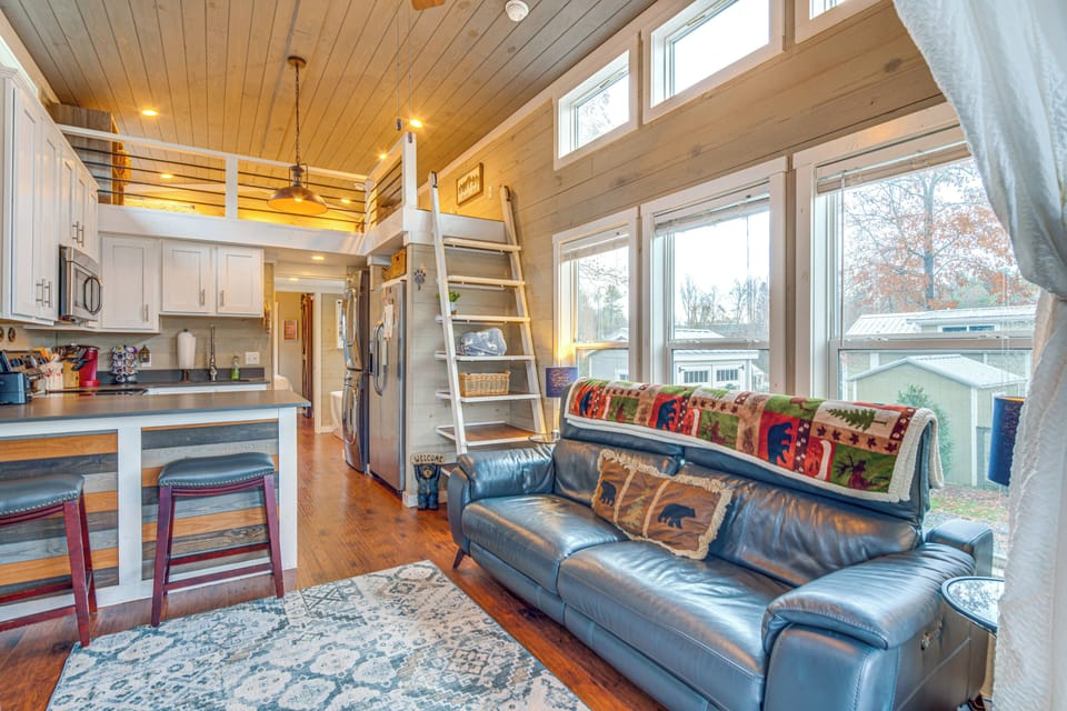 House (1 Bedroom) | Interior