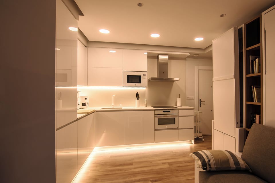 Apartment, 1 Bedroom, Balcony, City View | Interior
