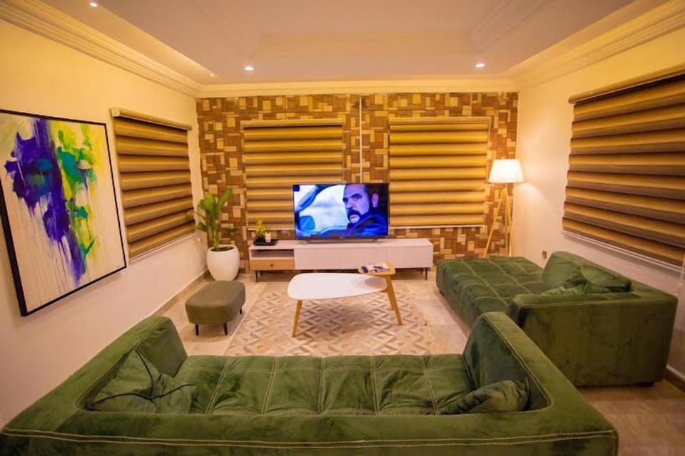 Family Apartment, Balcony, City View | Living area