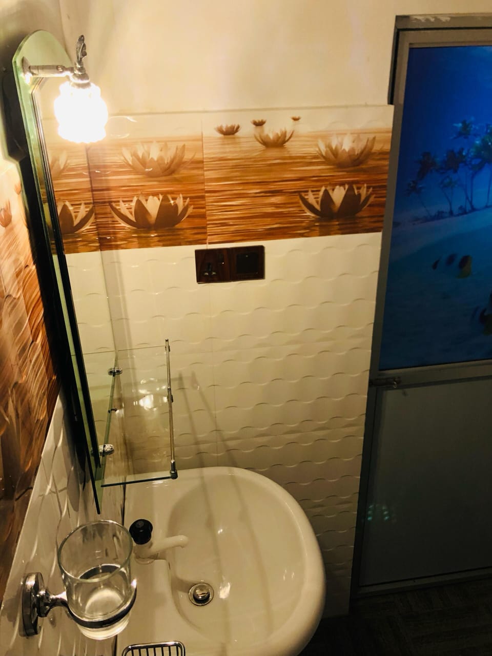 Superior Cabin, Garden View | Bathroom | Shower, bidet, towels, soap