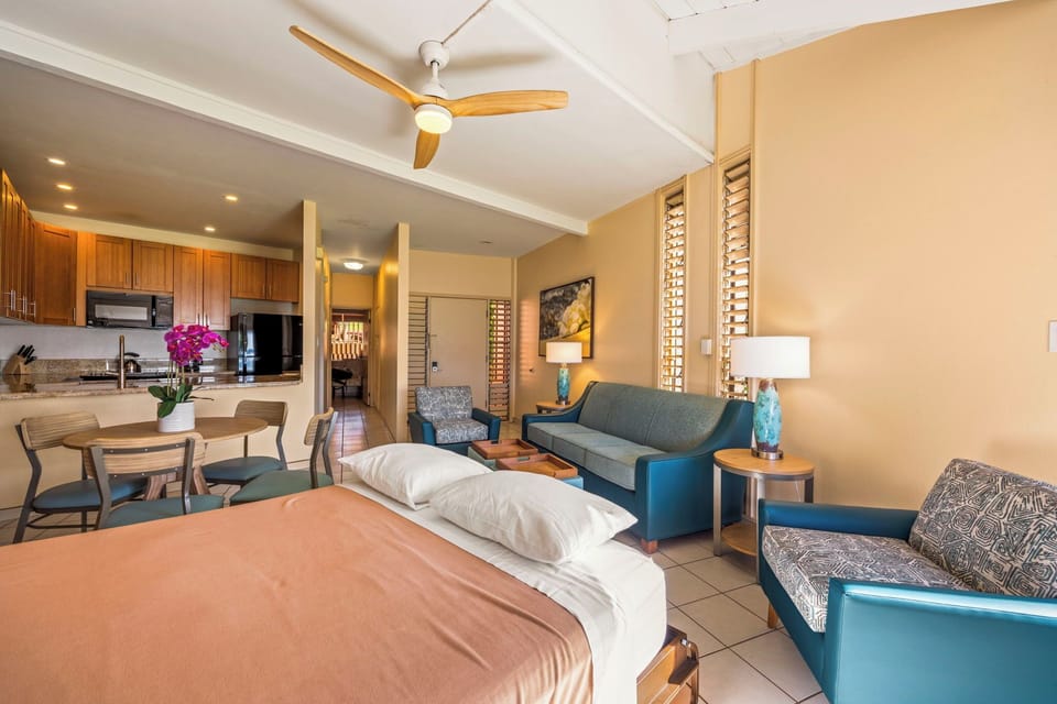 Deluxe Condo, 1 Bedroom, Lanai, Ocean View | Extra beds
