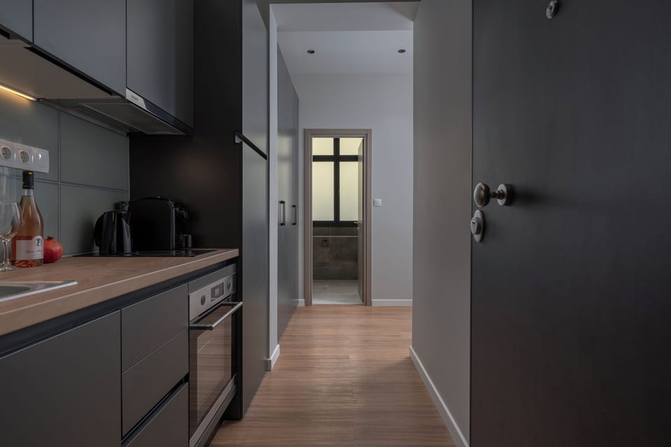 Superb Room | Private kitchen | Fridge, oven, stovetop, espresso maker