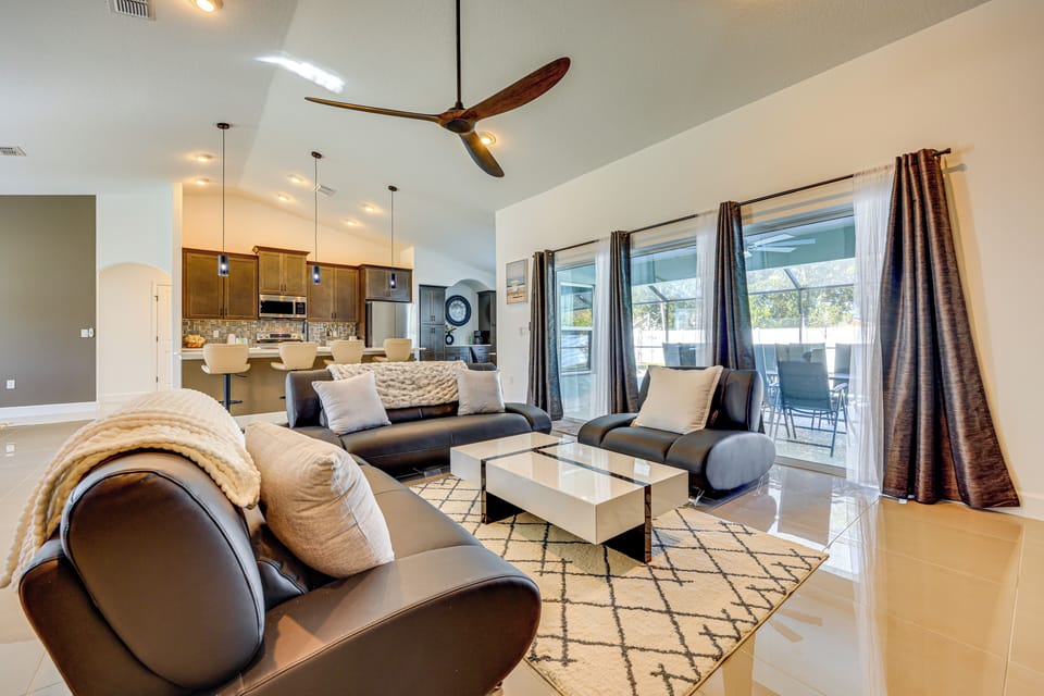 House (4 Bedrooms) | Interior