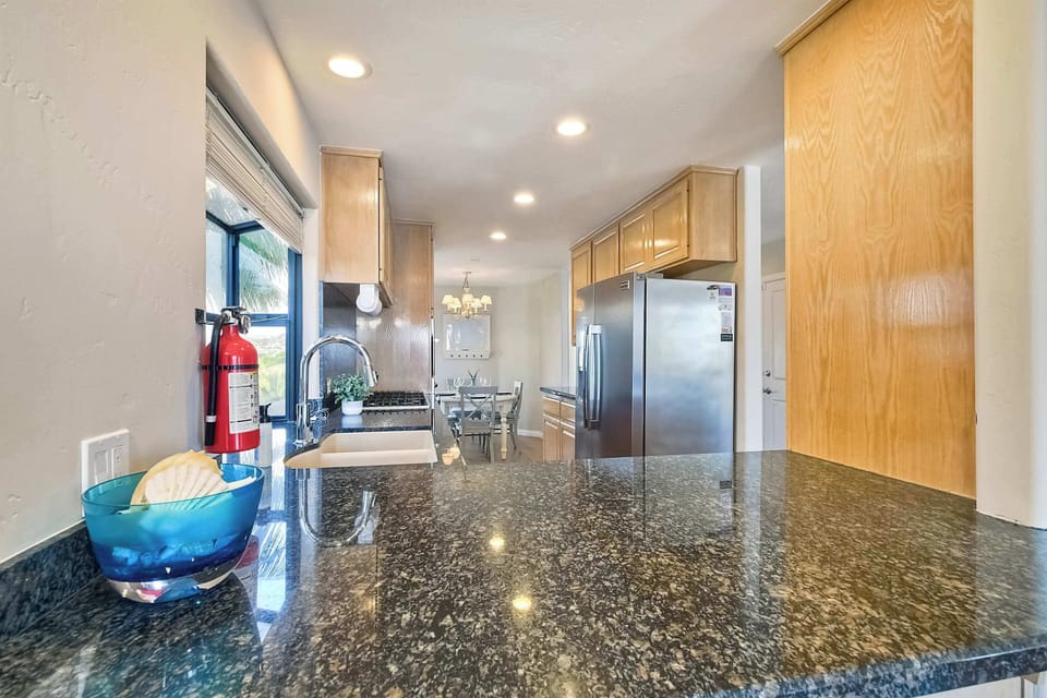 Condo, Multiple Beds, Patio, Ocean View (Beachfront Sunset) | Private kitchen | Coffee/tea maker, fridge, microwave, oven