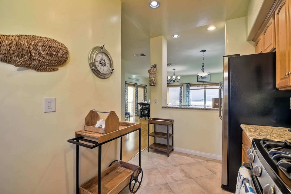 Condo, Multiple Beds, Patio, Ocean View (South Pacific) | Interior