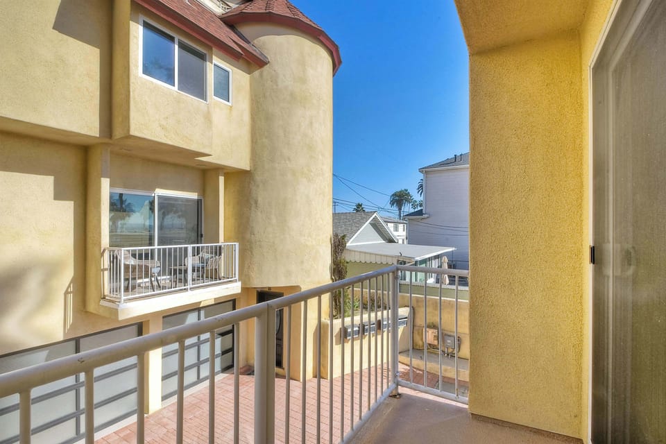 Condo, Multiple Beds, Kitchen, Ocean View (South Pacific) | Property grounds