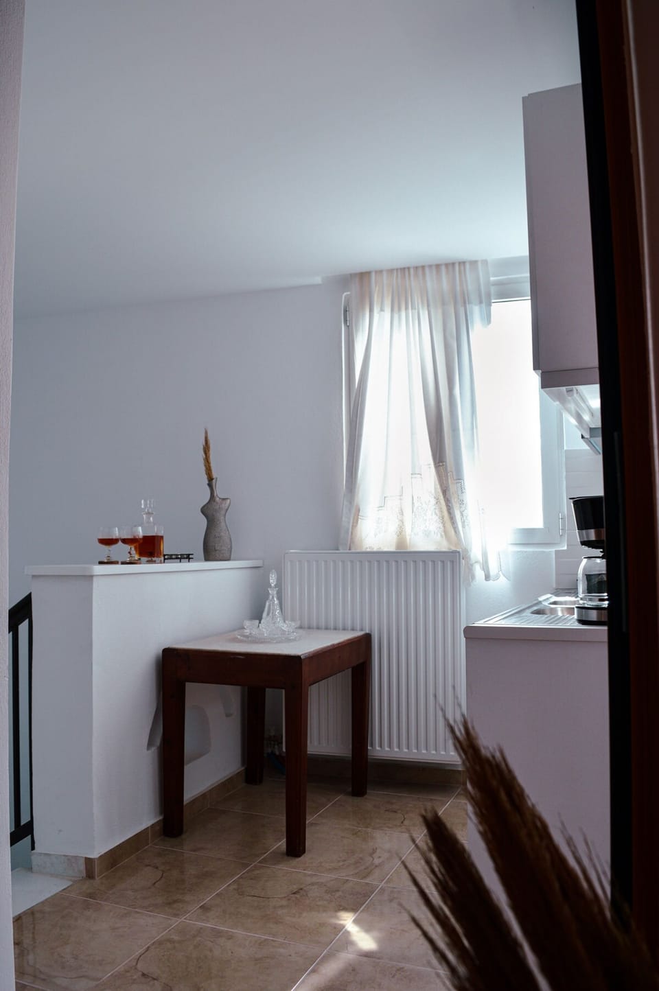 House | 2 bedrooms, desk