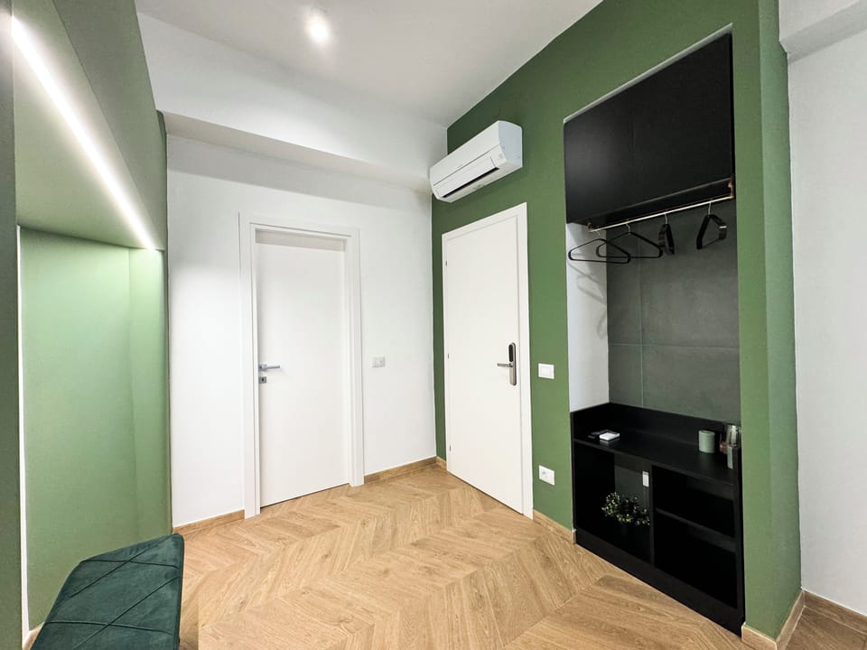 Comfort Double or Twin Room | Desk, iron/ironing board, WiFi (free)