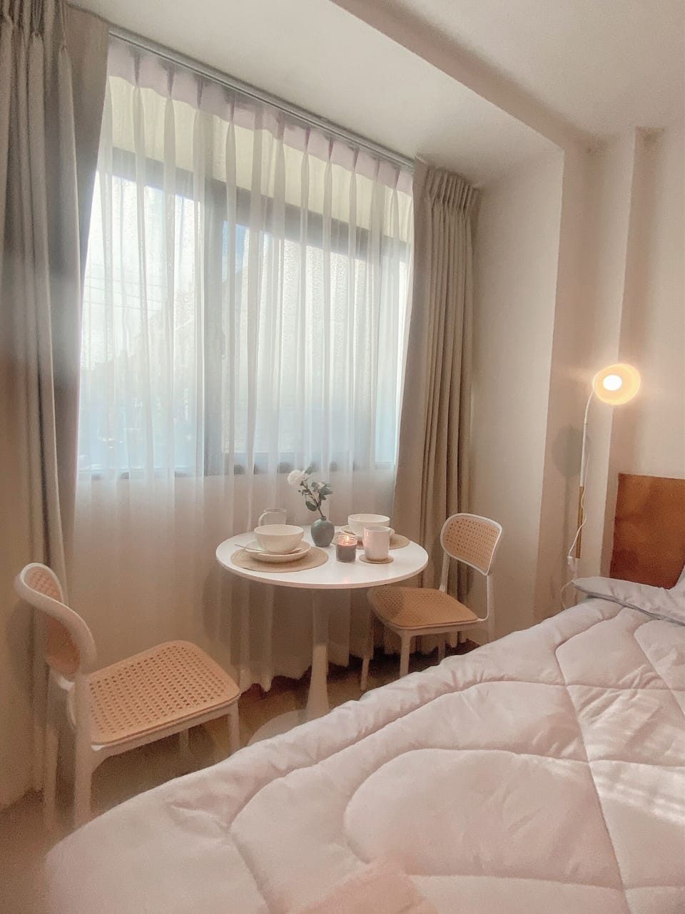Desk, laptop workspace, iron/ironing board, free WiFi