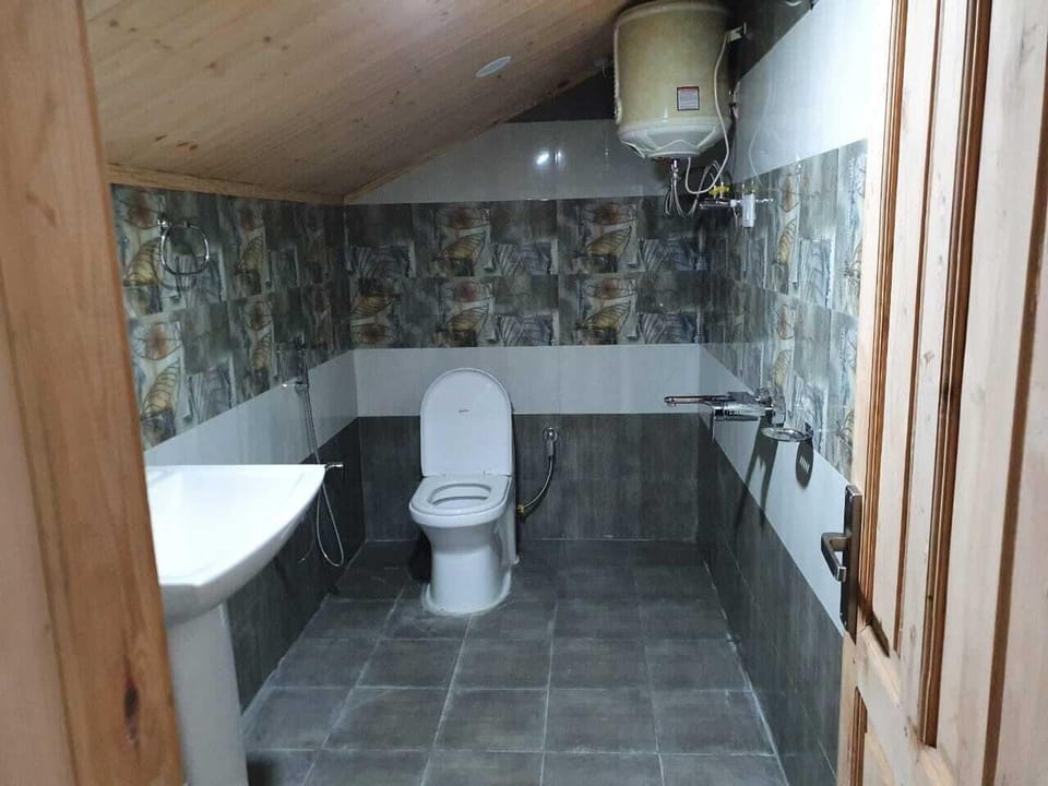 Comfort Double Room, Mountain View | Bathroom | Shower, slippers, towels, soap