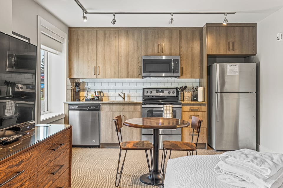 Studio | Private kitchen | Coffee/tea maker, fridge
