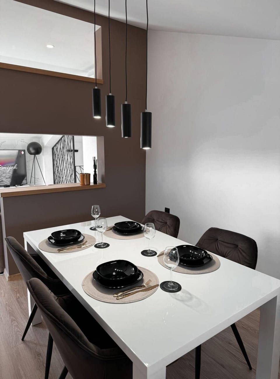 Apartment | Dining