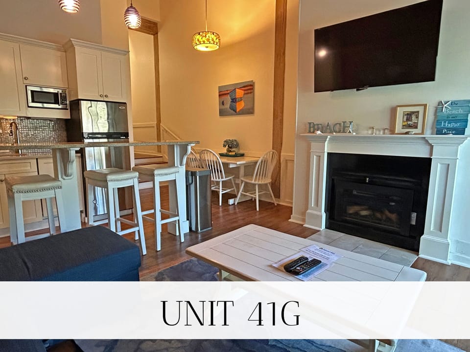 Townhome | Free WiFi, bed sheets
