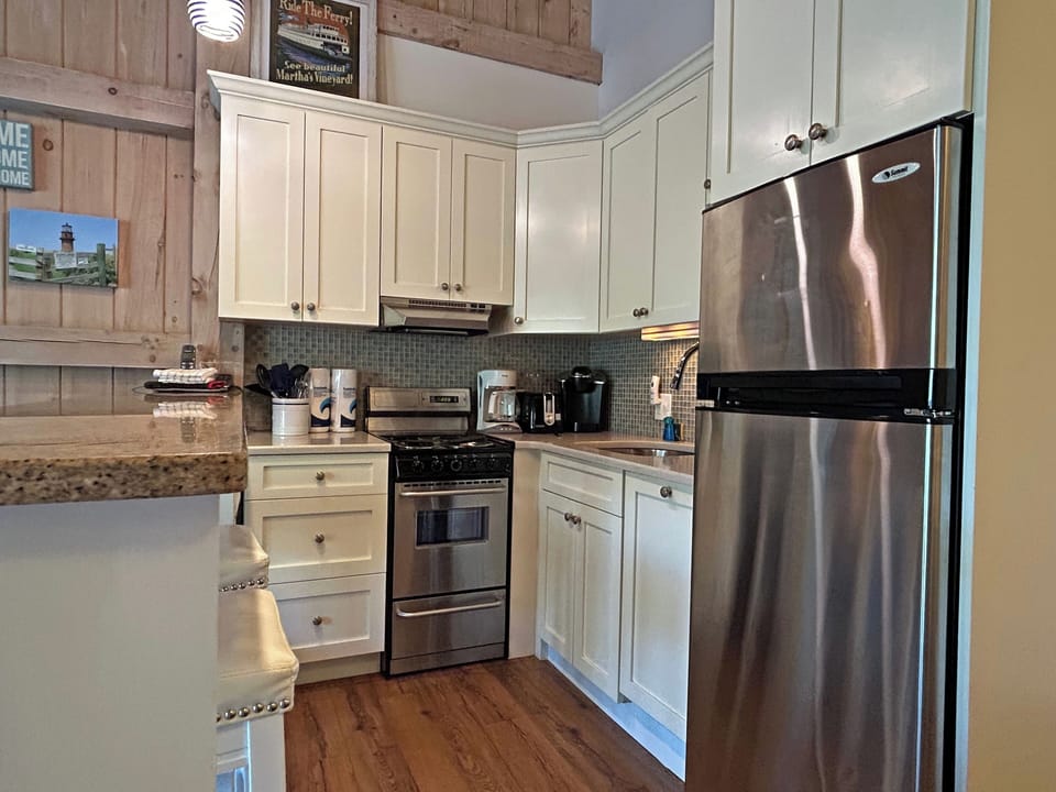 Townhome | Free WiFi, bed sheets