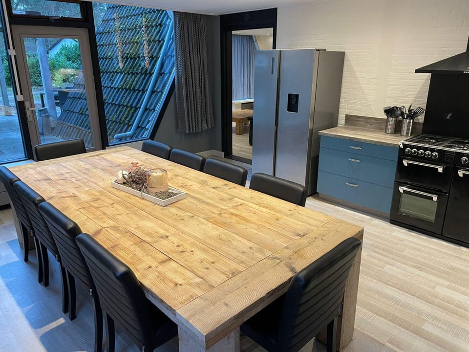 Bungalow | Dining