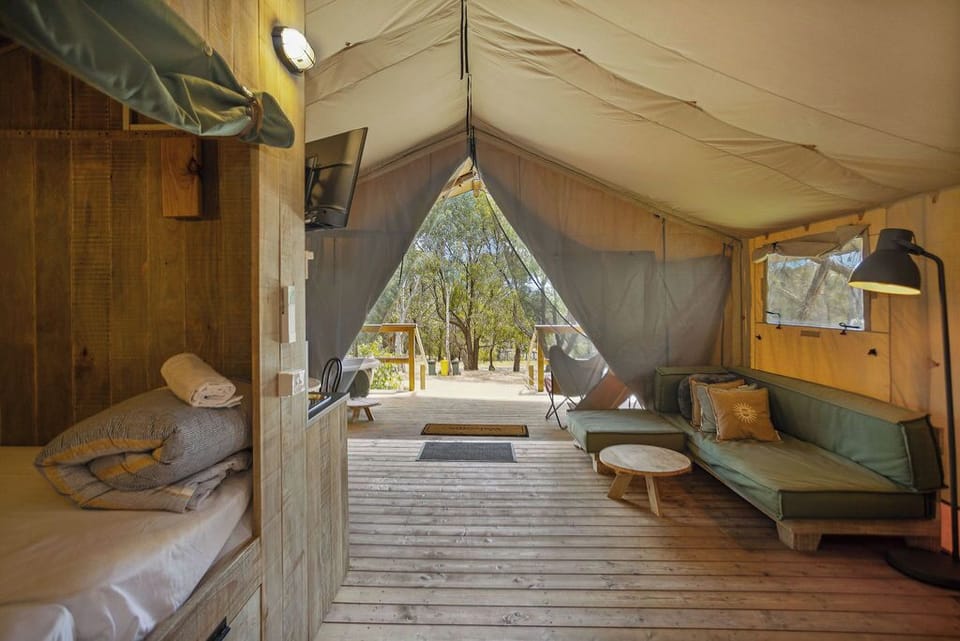 Superior Tent, Garden View | 2 bedrooms, bed sheets