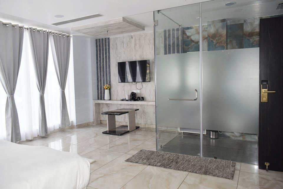 Executive Double Room | Free WiFi, bed sheets, wheelchair access