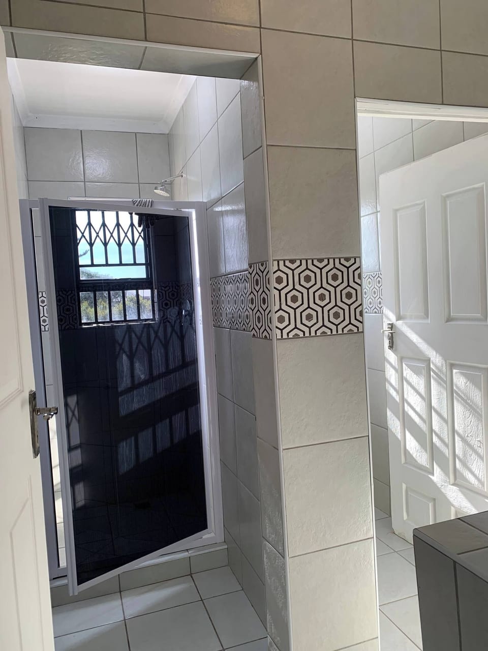 Room, 1 Bedroom, Balcony, City View | Property entrance