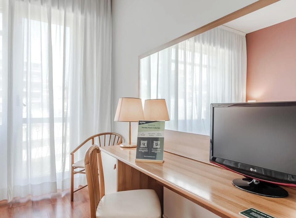 Desk, bed sheets
