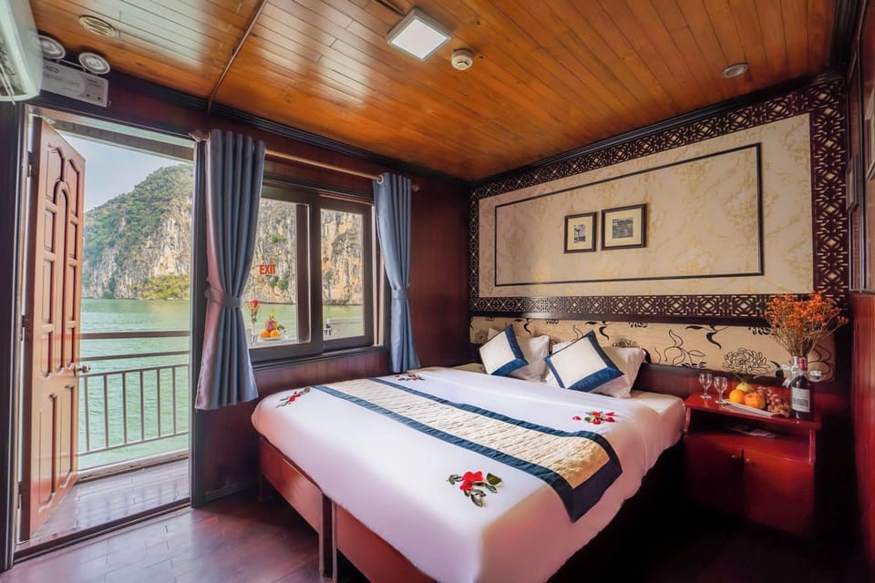 Superior Double Room, Sea View | Living area
