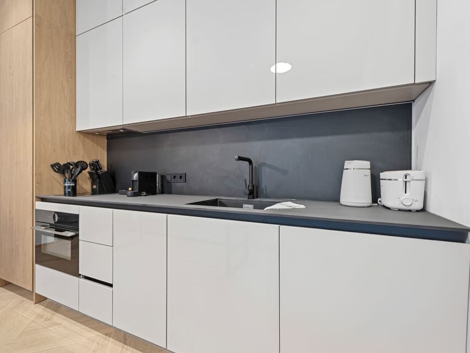 Superior Apartment, 1 Bedroom, Patio, Garden Area | Private kitchen | Mini-fridge, oven, stovetop, dishwasher