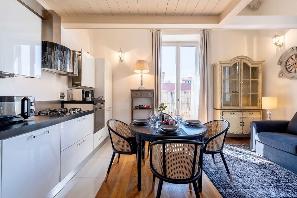 Apartment (2 Bedrooms) | Private kitchen | Fridge, microwave, oven, stovetop