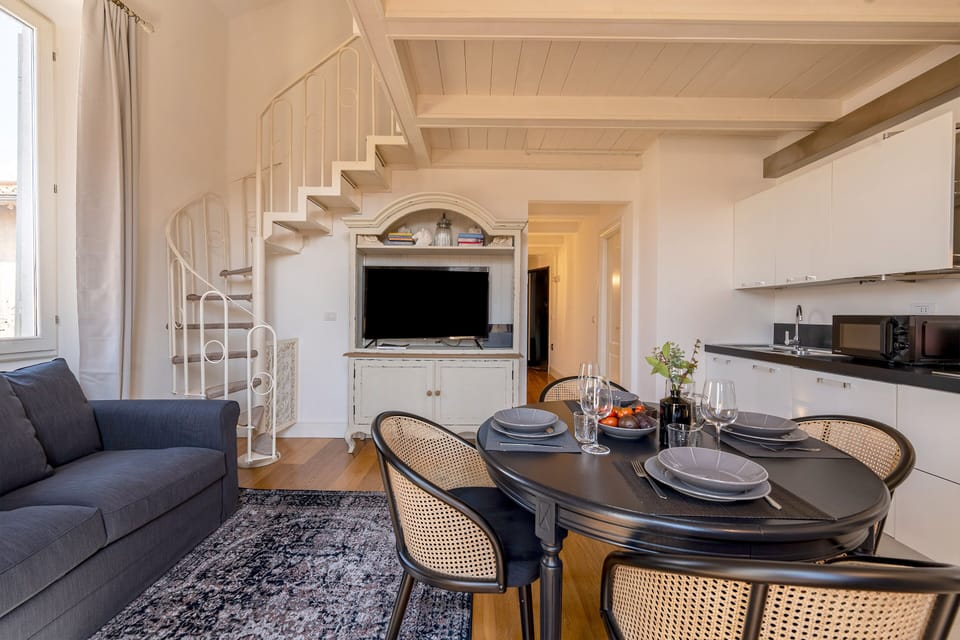 Apartment (2 Bedrooms) | Living room